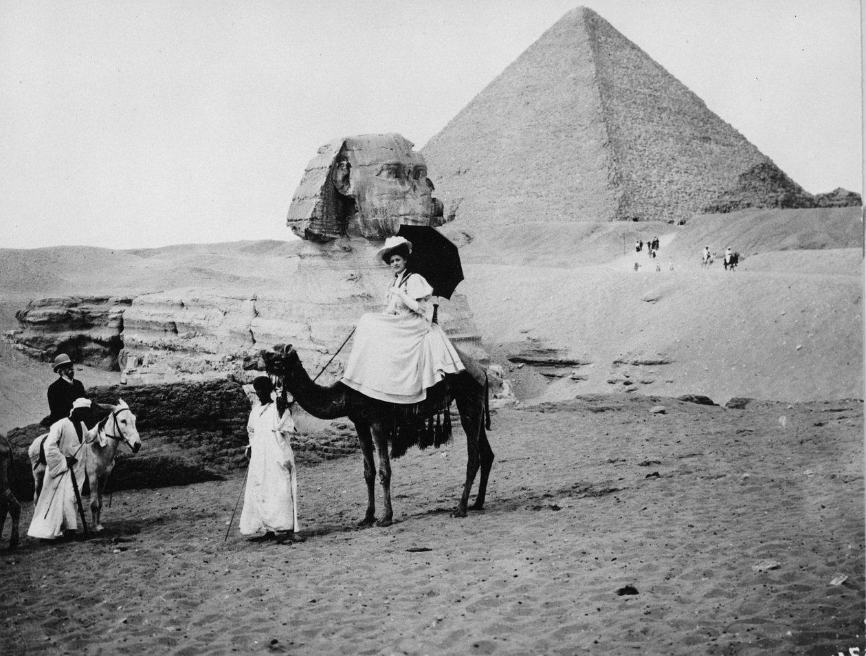 La Sfinge e la Piramide di Cheope, c.1904 da English Photographer