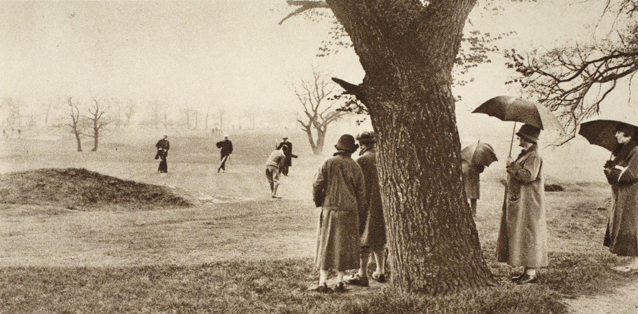 La nona buca al campo da golf di Tooting Bec, da Wonderful London, pubblicato 1926-27 da English Photographer