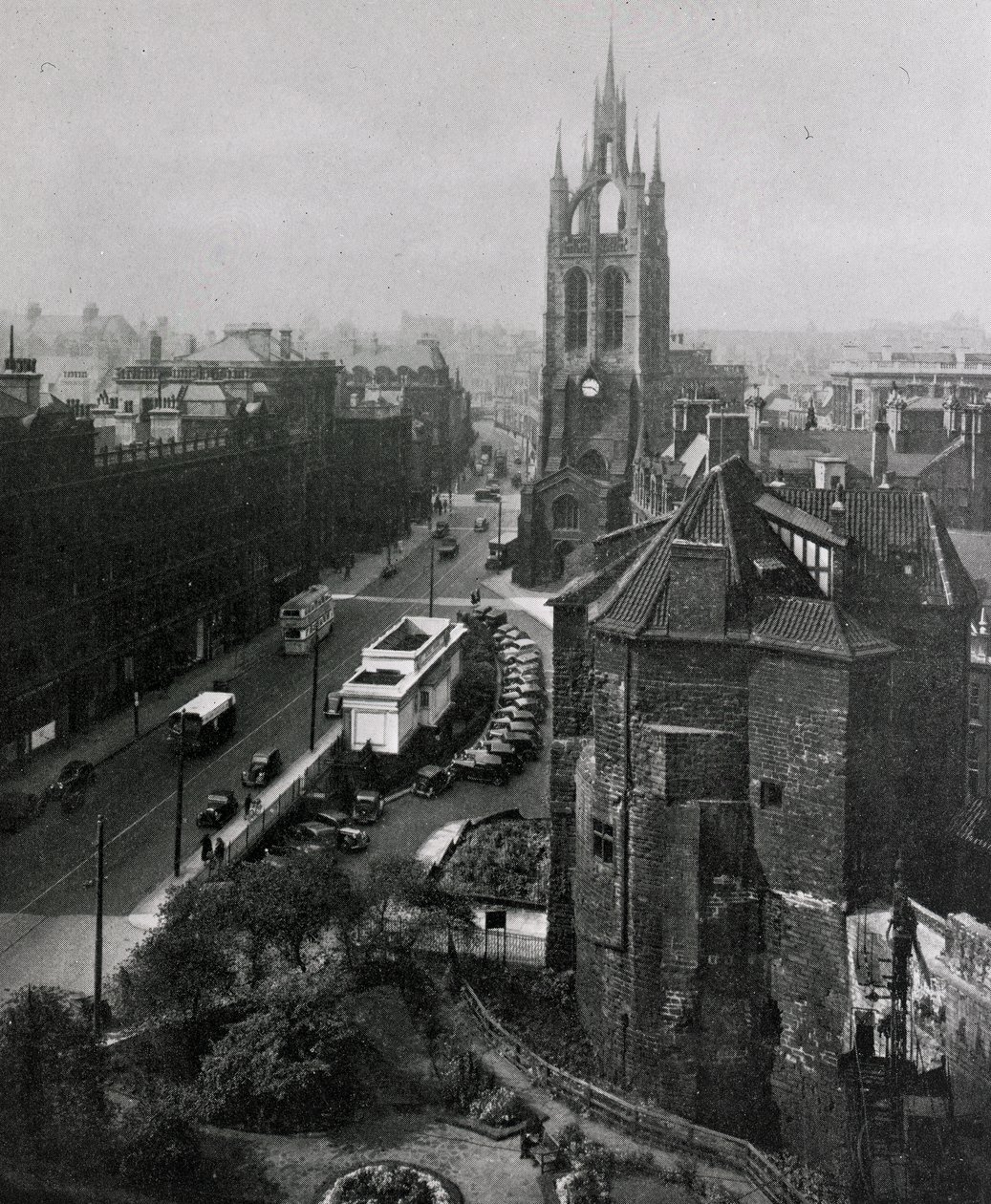 Vista della Cattedrale di San Nicola, Newcastle-upon-Tyne da English Photographer