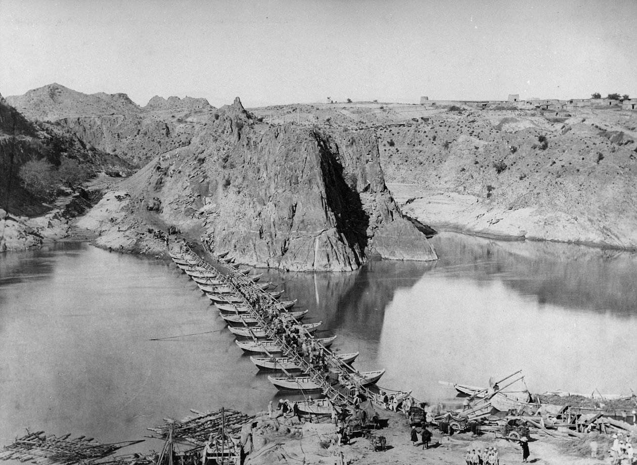 Veduta della Colonna di Kuram dal lato di Rawalpindi del fiume da English Photographer