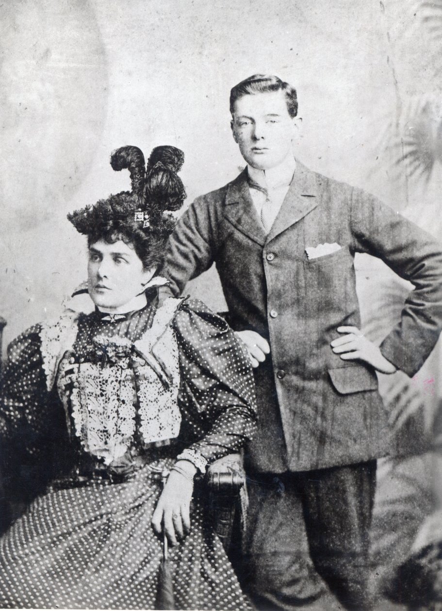 Winston Churchill con sua madre, Lady Randolph Churchill da English Photographer
