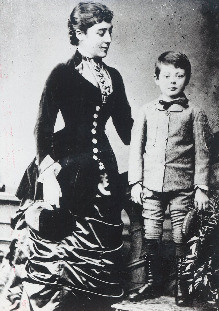 Winston Churchill con sua madre, Lady Randolph Churchill da English Photographer
