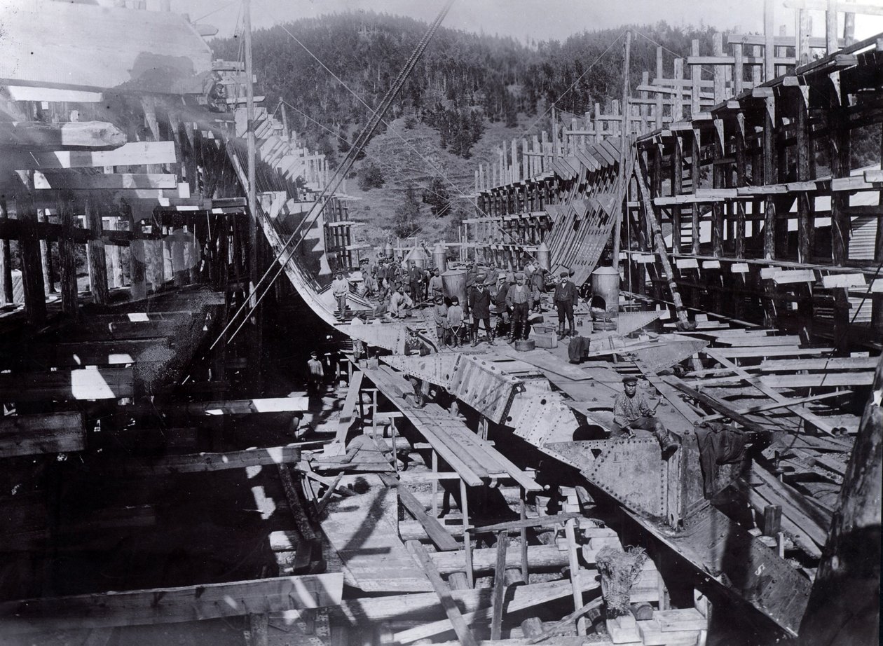 Yard no. 647, Baikal. Mostra il traghetto rompighiaccio Baikal in costruzione sul Lago Baikal, 1896 da English Photographer