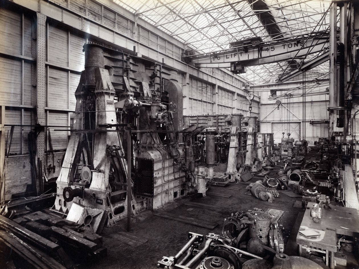 Yard no. 647, Baikal. Mostra i motori principali per il traghetto rompighiaccio Baikal in fase di assemblaggio nell