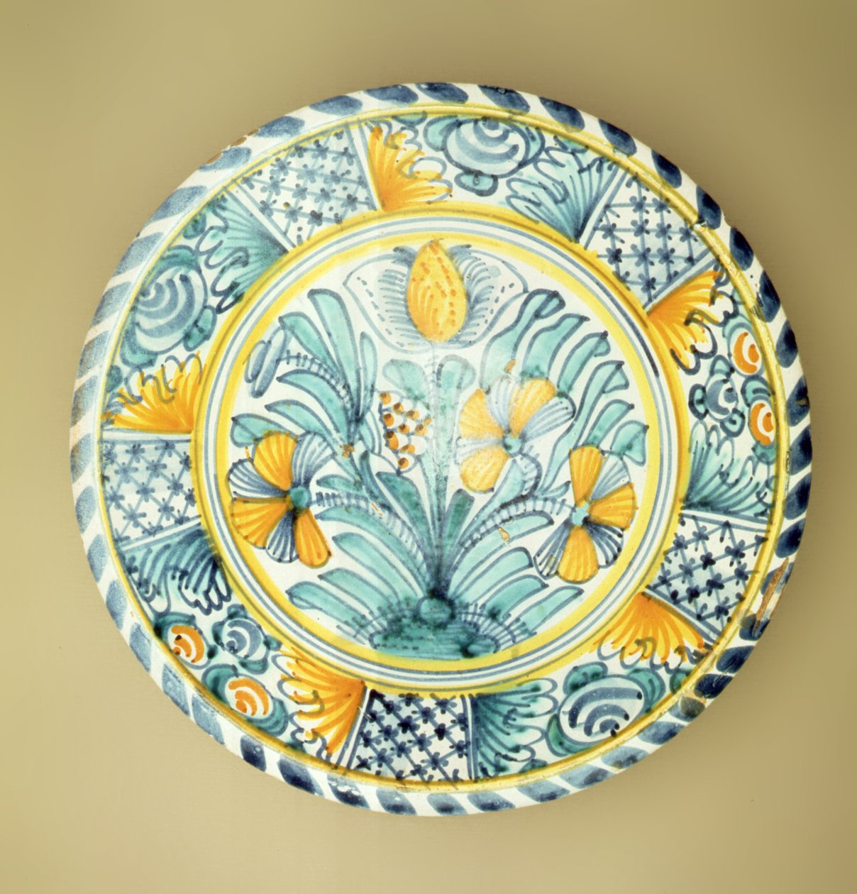 Piatto in Delftware blu dash, ceramica di Lambeth, c.1670 da English School