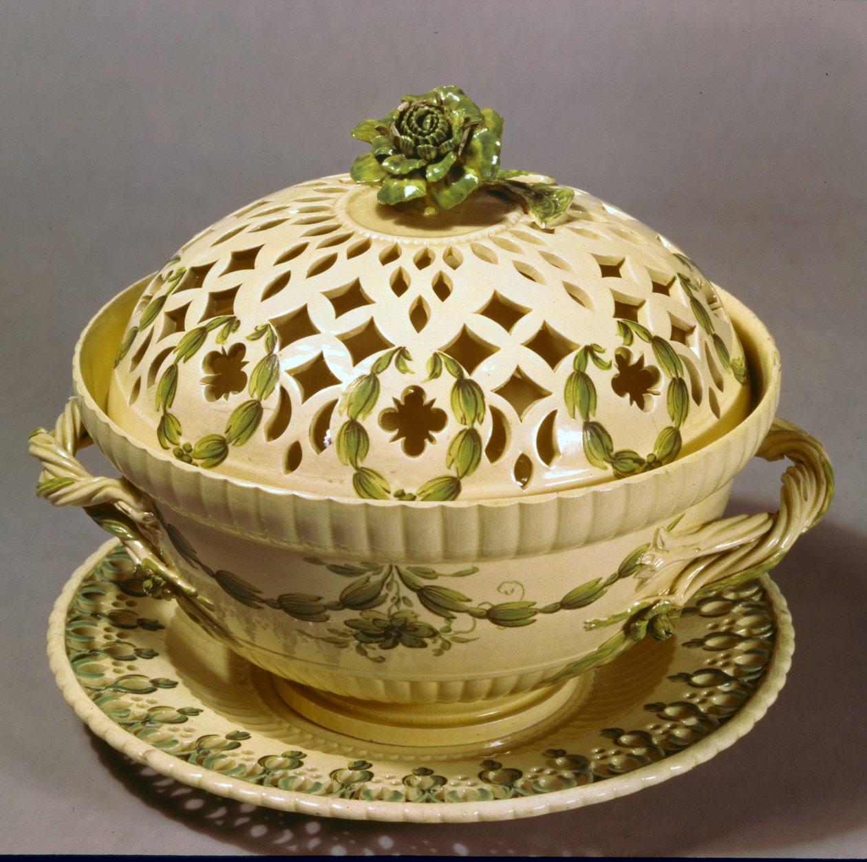 Ciotola, Leeds, c.1770 da English School