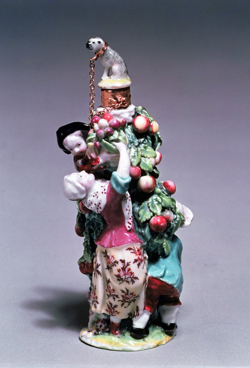 Bottiglia di profumo di Chelsea raffigurante una madre e bambini che raccolgono frutta, Periodo Gold Anchor, 1758-69 da English School