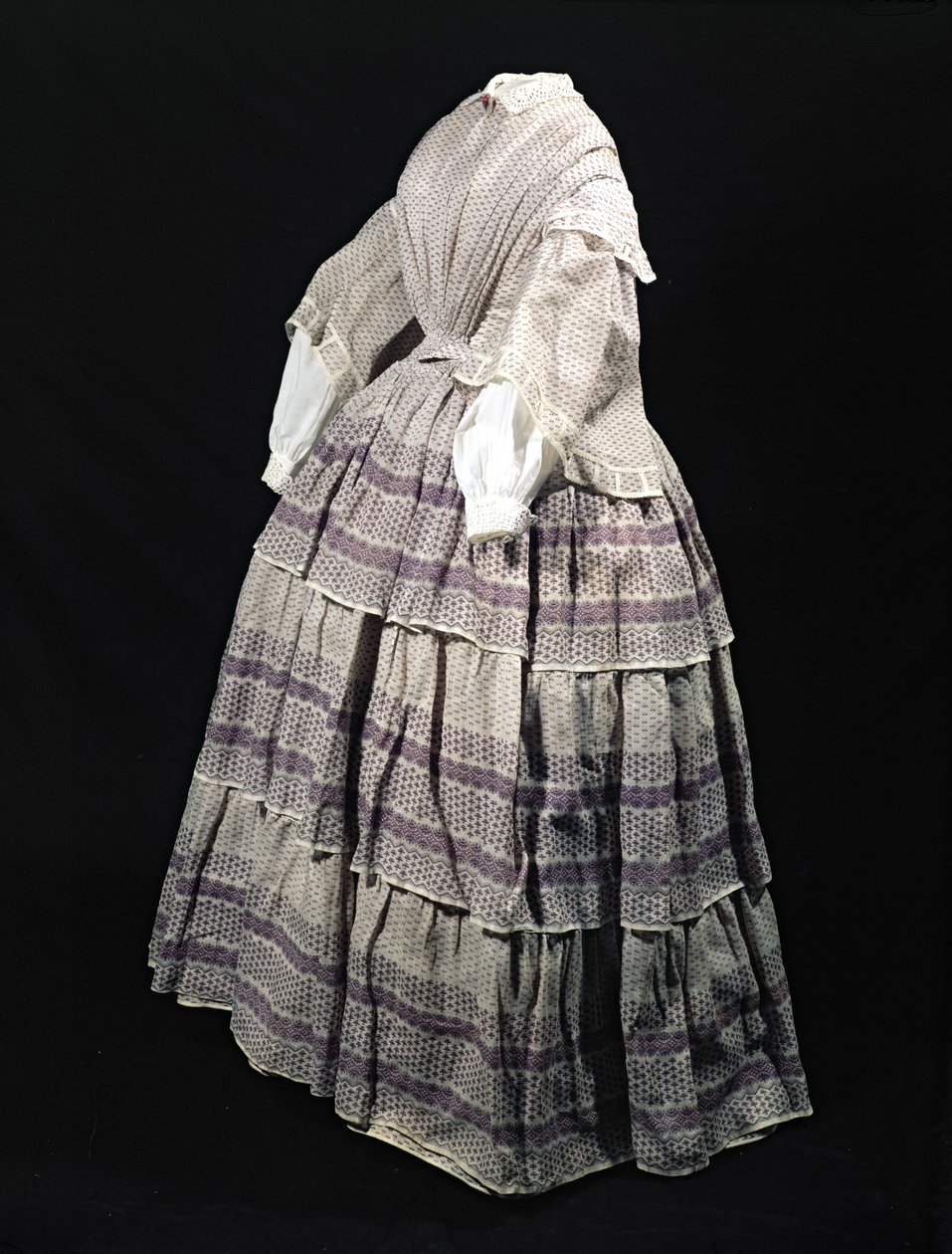Vestito a crinolina, 1850-60 da English School