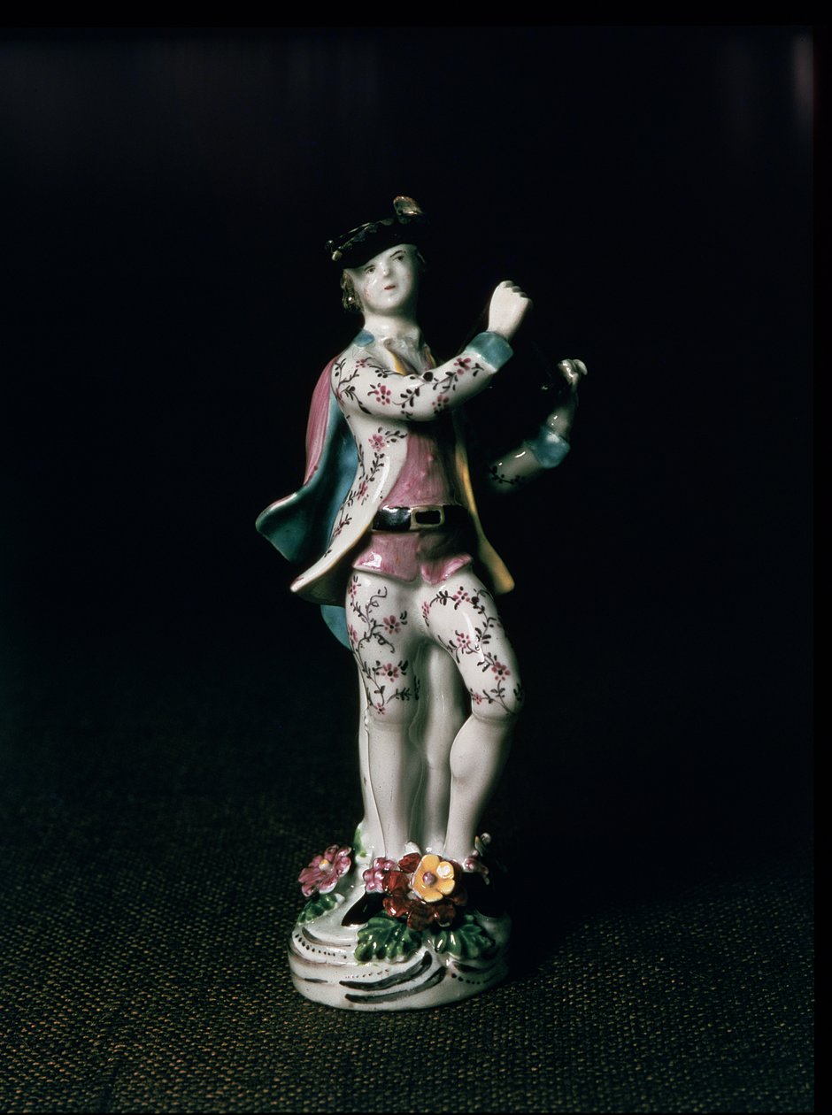 Figura di Lowestoft di un ragazzo che suona un triangolo, c.1780 da English School