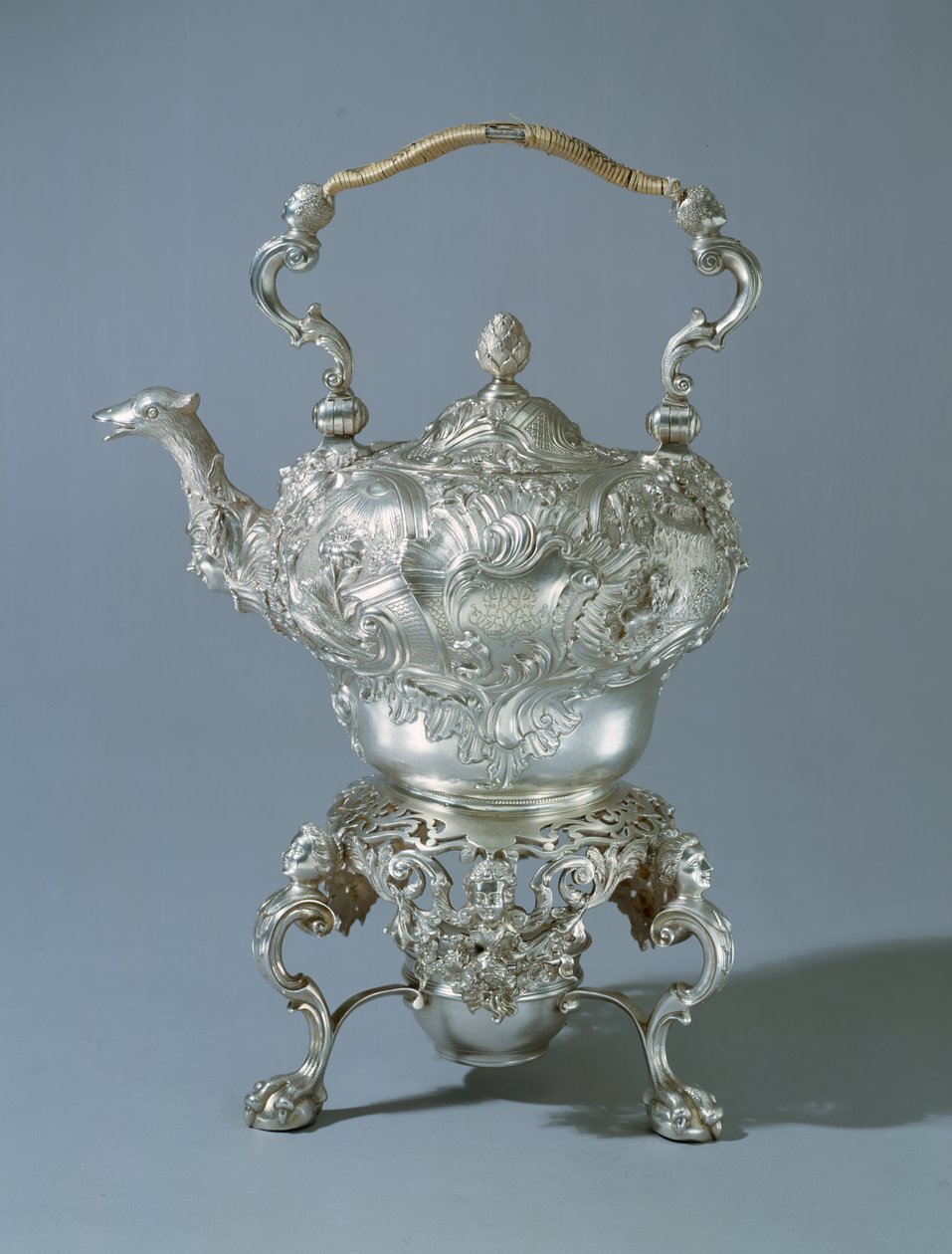 Bollitore da tè in stile rococò alto di Thomas Whipham, Londra, 1747-48 da English School