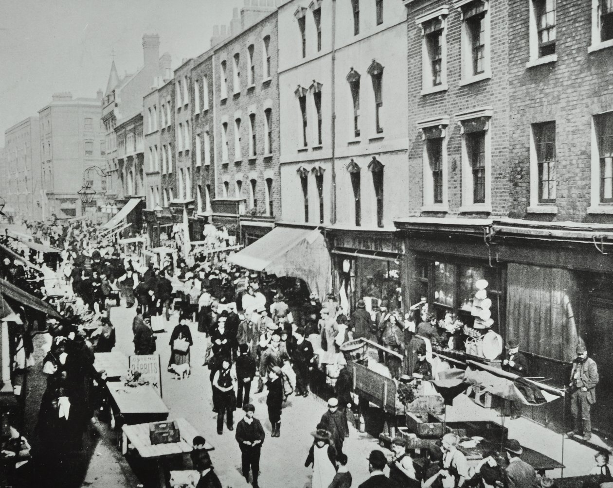 Mercato di Brick Lane, Brick Lane: vista generale, 1895 da English Photographer