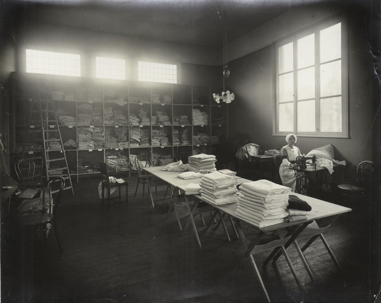 Società della Croce Rossa Britannica, Ospedale della Duchessa di Westminster da English Photographer