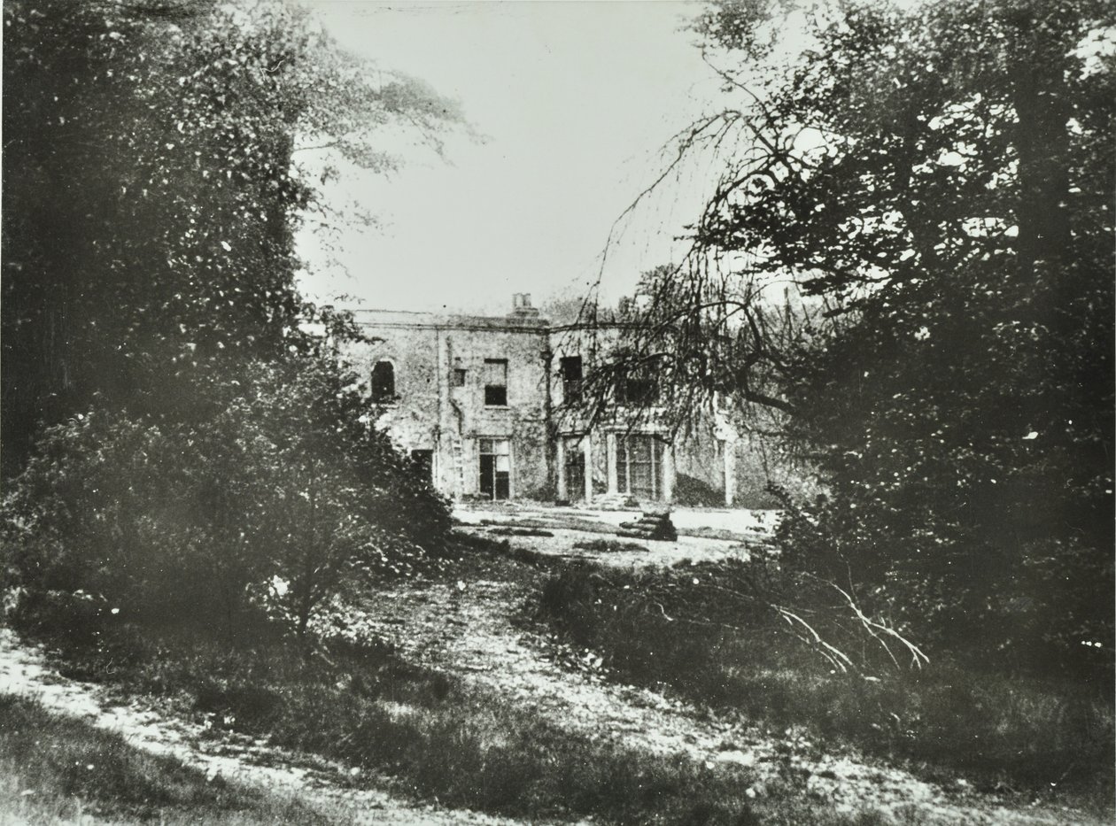 Central Hill: Bloomfield Hall, 1895 da English Photographer