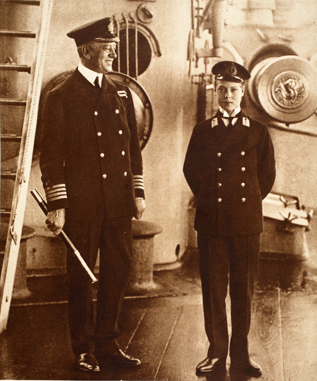 Re Edoardo VIII come guardiamarina sulla H.M.S. Hindustan, 1910 da English Photographer