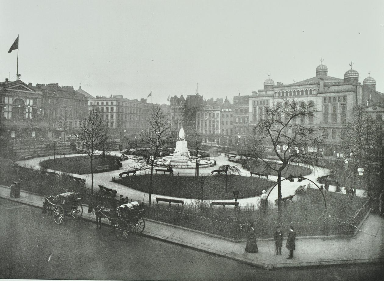 Leicester Square, Westminster LB: vista verso nord-est, 1896 da English Photographer