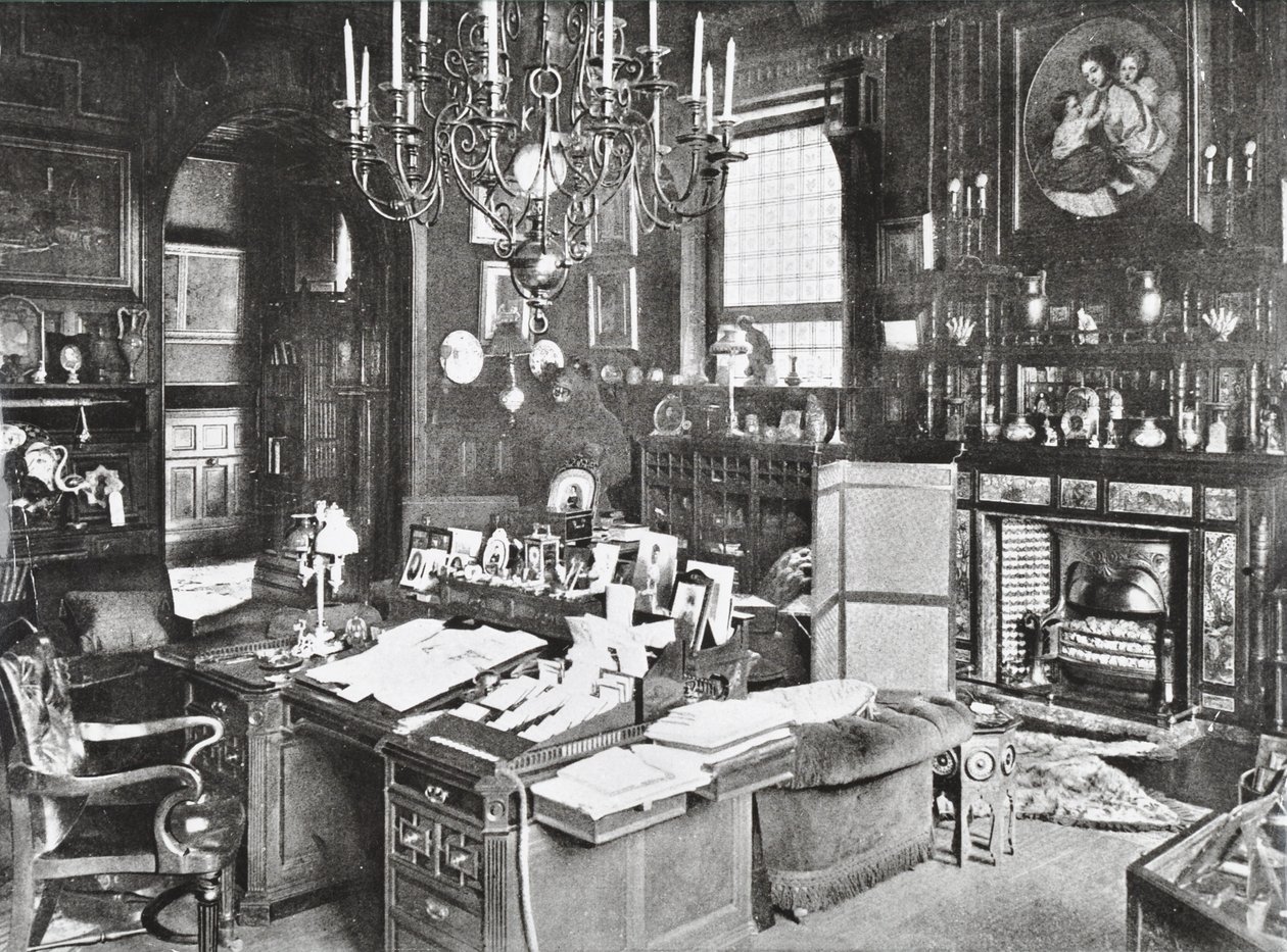 Marlborough House, Pall Mall: Studio del Principe di Galles, 1895 da English Photographer