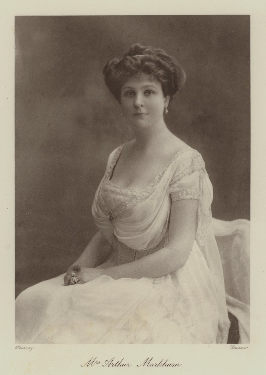 Signora Arthur Markham (foto b/n) da English Photographer
