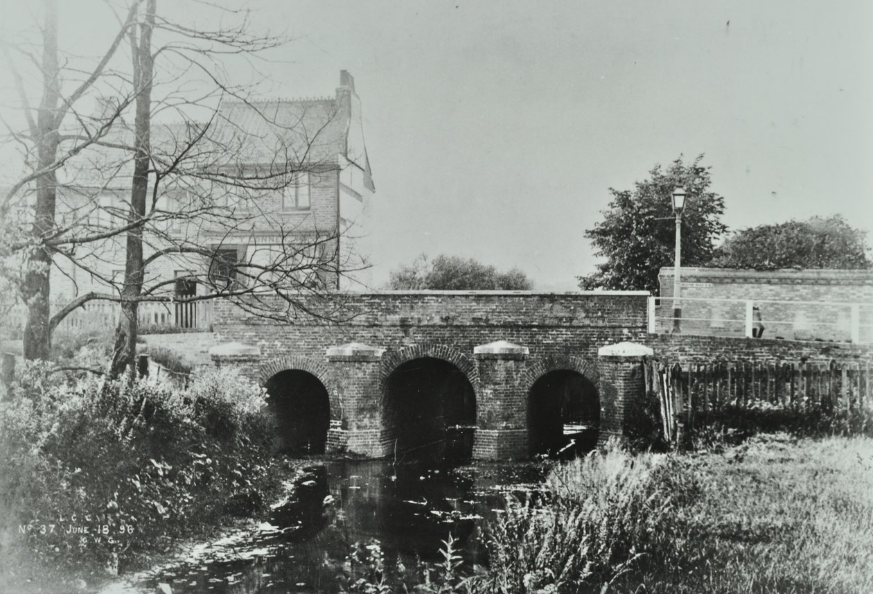 Roe Bridge, Mitcham Lane, 1897 da English Photographer