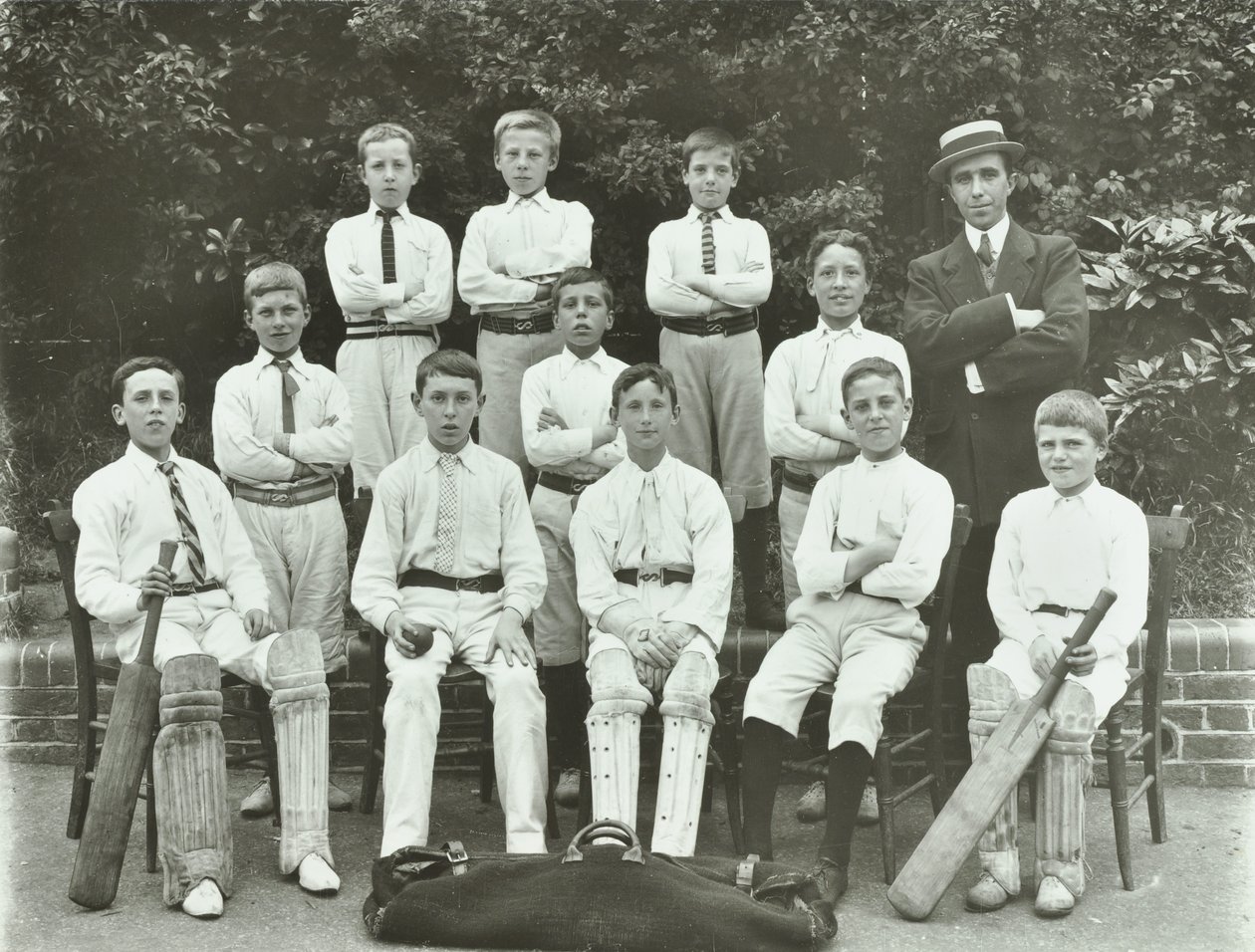 Rosendale Road School: squadra di cricket, 1897 da English Photographer