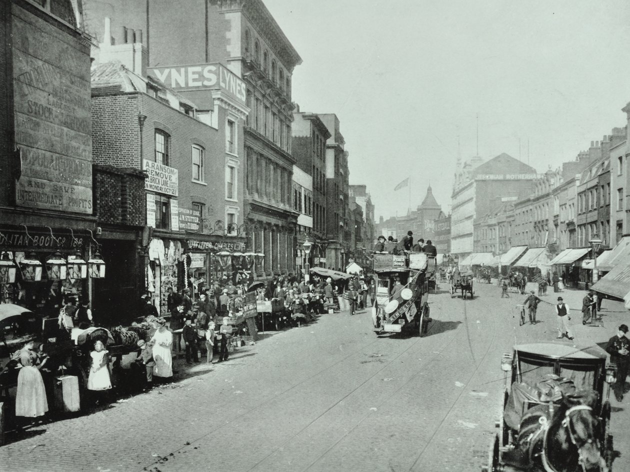 Shoreditch High Street: vista verso nord, 1896 da English Photographer