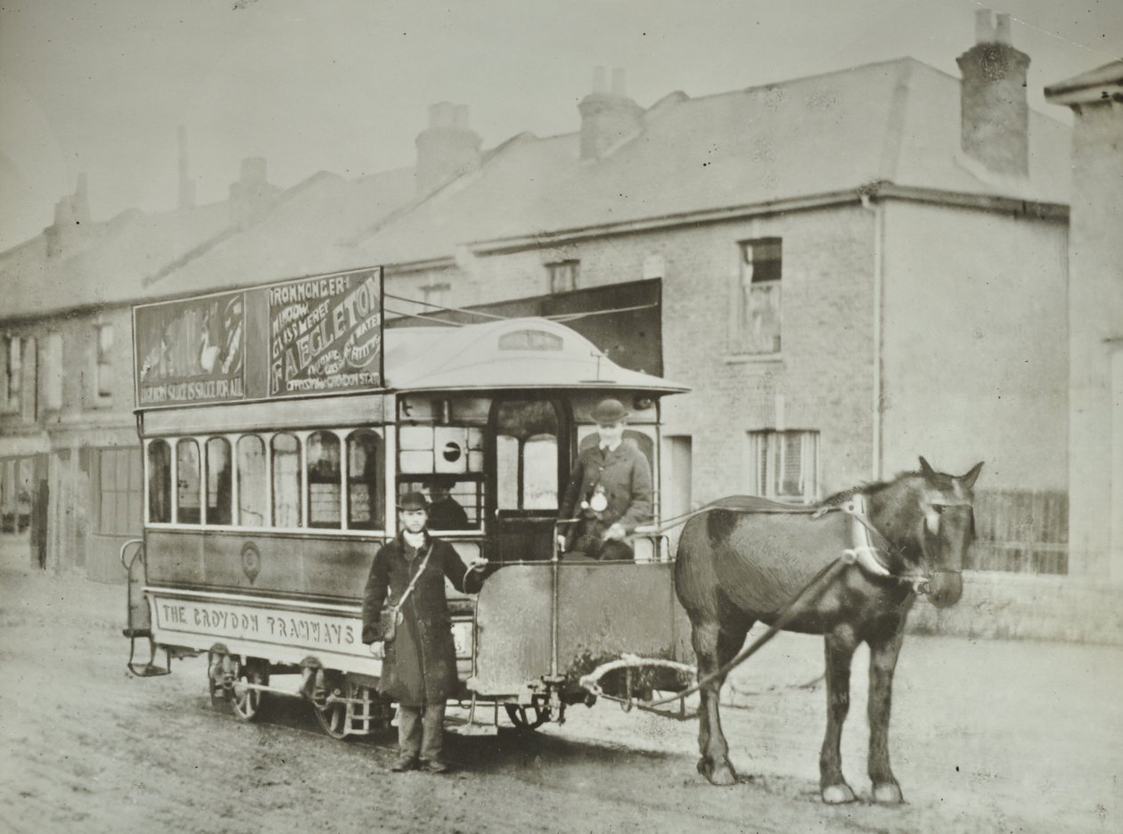 Carrozza a cavallo singolo della Croydon Tramways Company al capolinea di Red Deer, 1885 da English Photographer