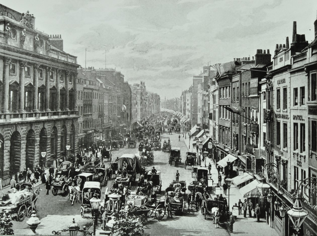 Somerset House, Strand: vista ovest da Saint Mary-le-Strand, 1895 da English Photographer