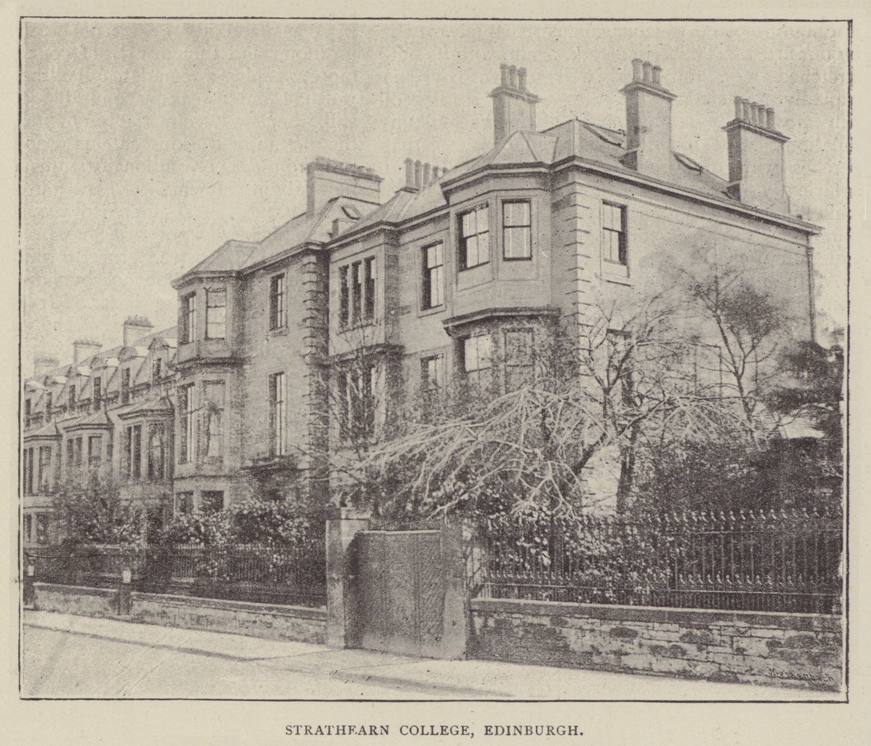 Strathearn College, Edimburgo (incisione) da English Photographer