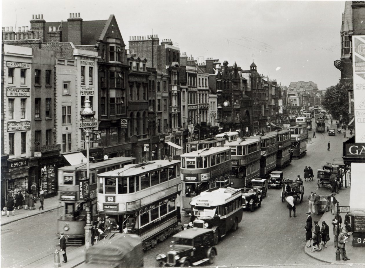 Whitechapel High Street, Londra, c.1930 da English Photographer