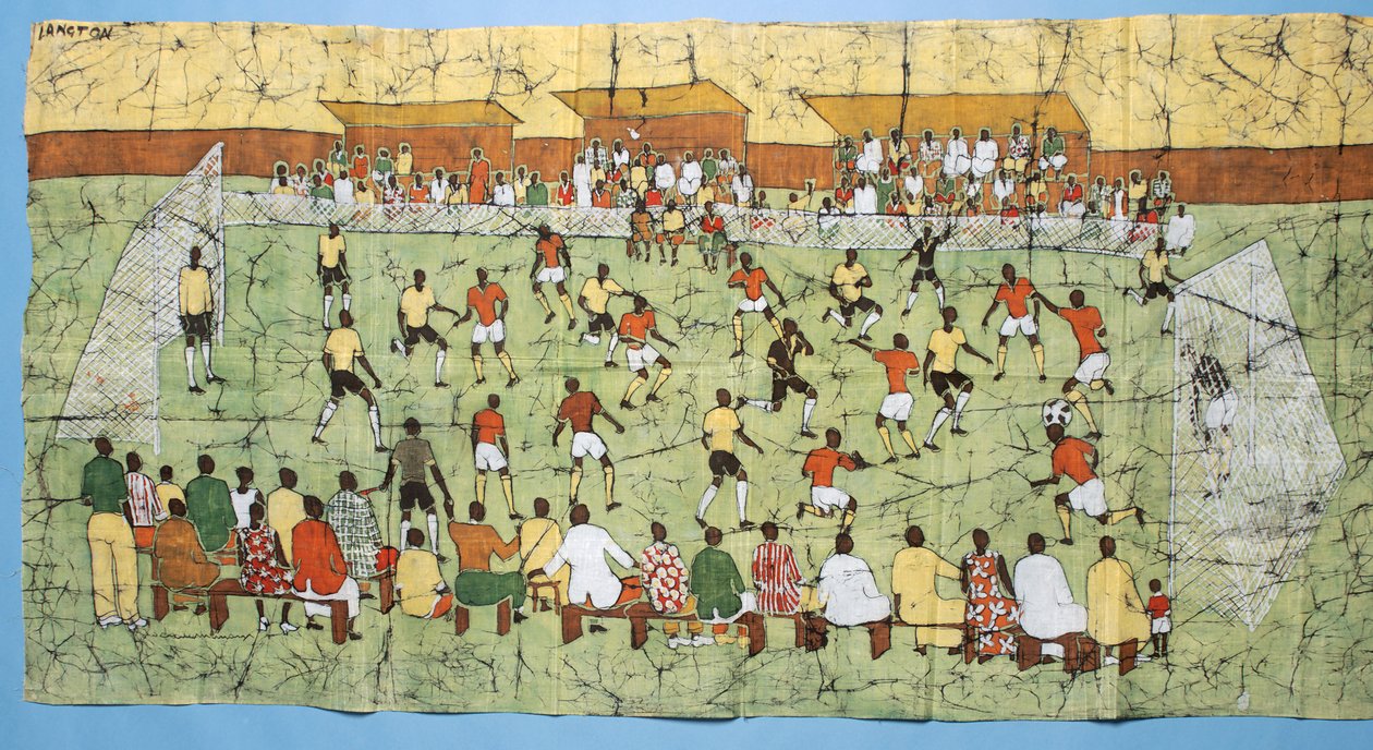 Batik africano che illustra una partita di calcio con folle che guardano dagli spalti da English School