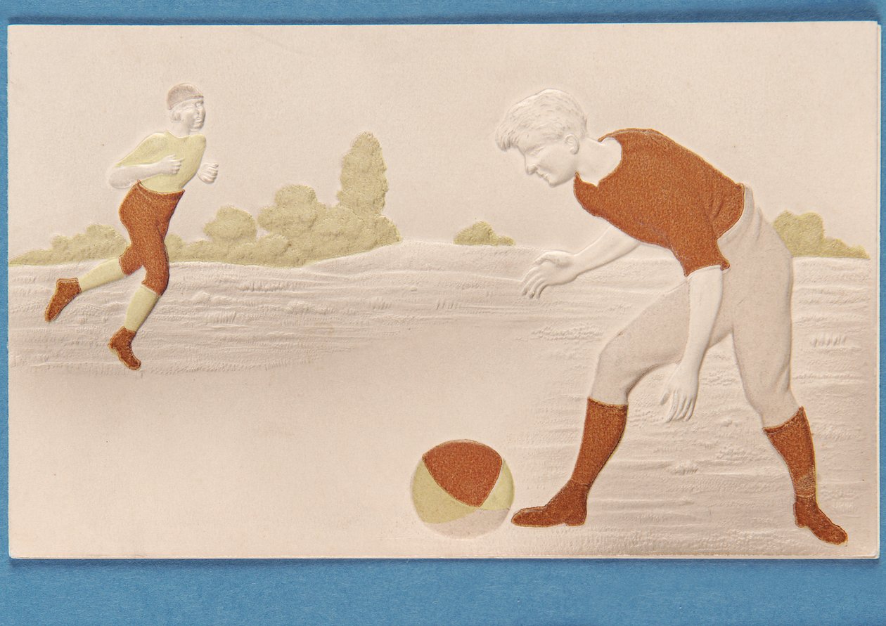 Carta in rilievo raffigurante due calciatori, c.1880s da English School