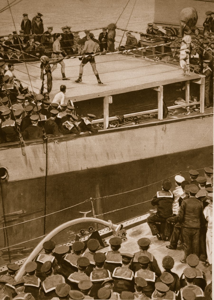 Competizione di boxe a bordo di una nave da guerra, con l