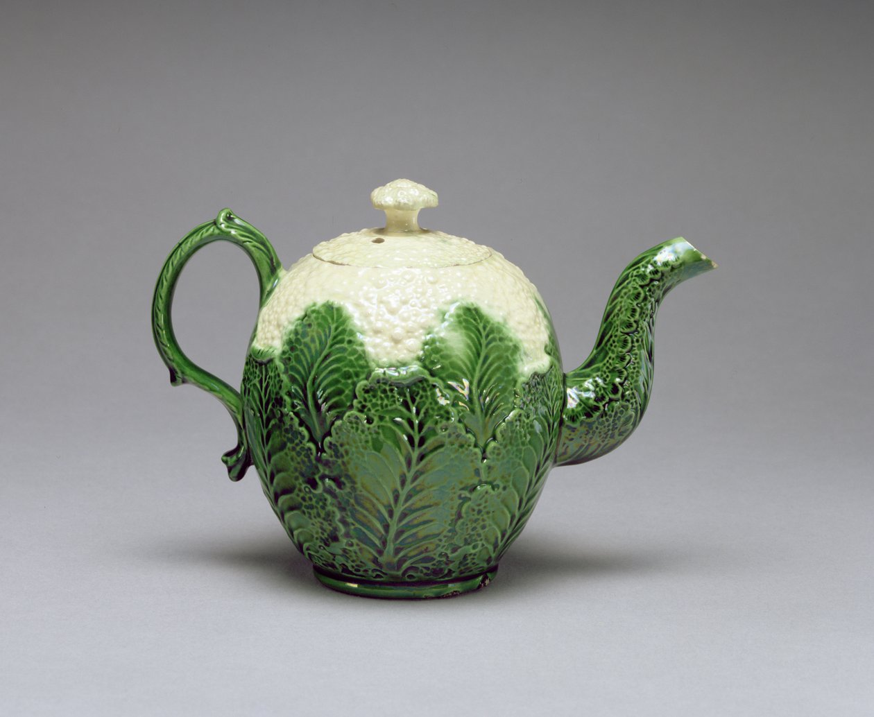 Teiera a forma di cavolfiore, da Burlem, Staffordshire, c.1759-66 da English School