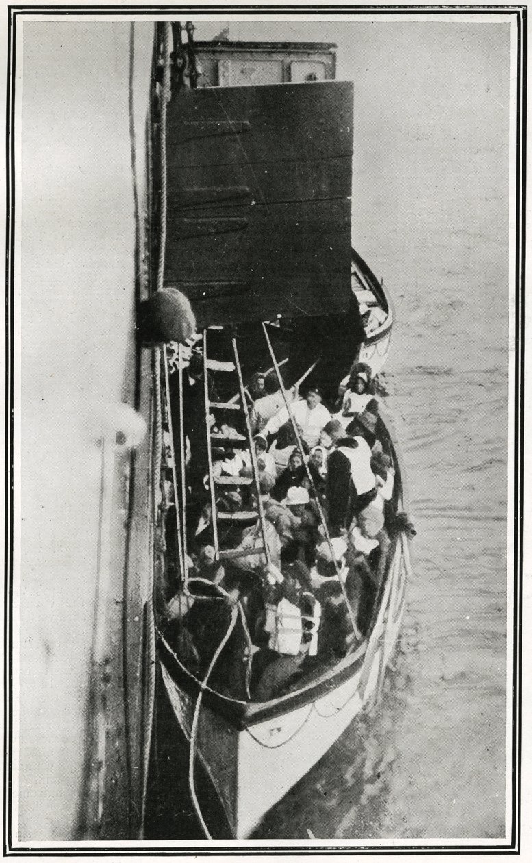 Come i sopravvissuti del Titanic sono stati raccolti dal Carpathia, da 