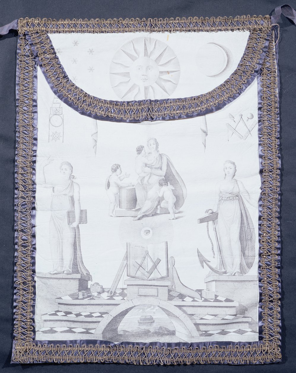 Grembiule massonico raffigurante fede, speranza e carità da English School