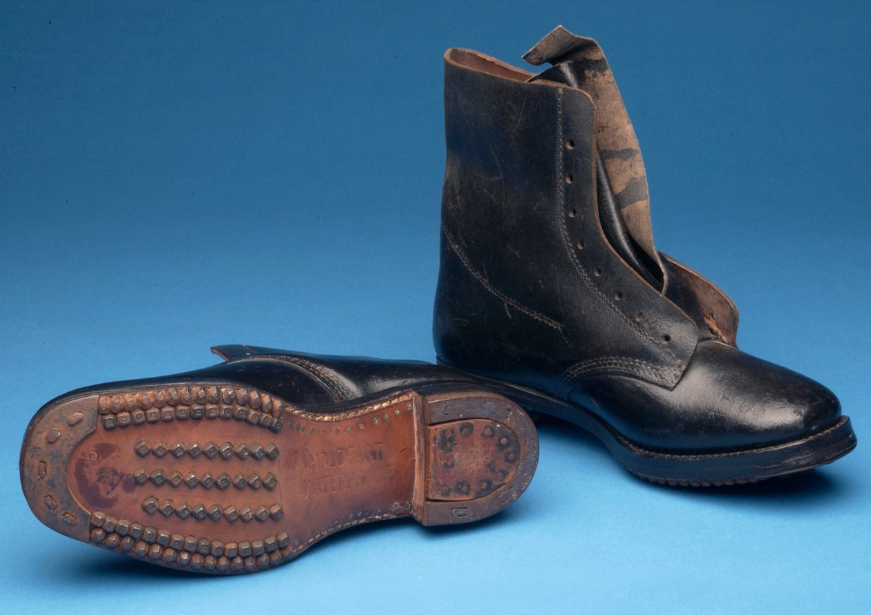 Paio di stivali da minatore Holdfast, primi anni 1900 da English School