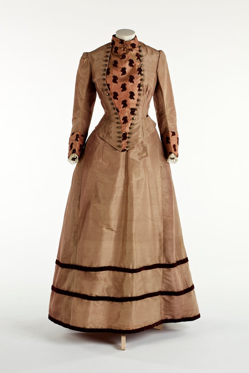 Vestito color prugna chiaro, c.1885 da English School