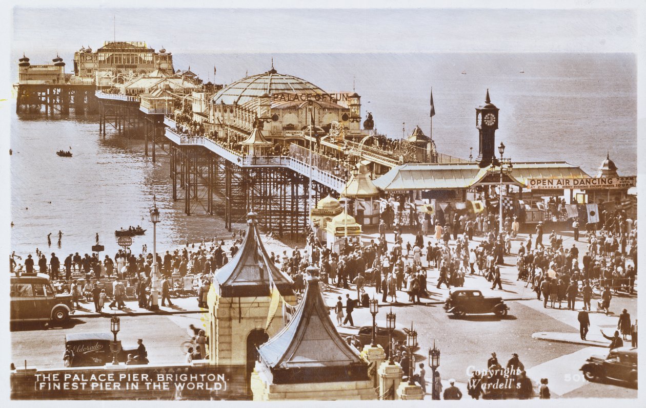 Cartolina raffigurante il Palace Pier a Brighton (dopo una foto colorata) da English School