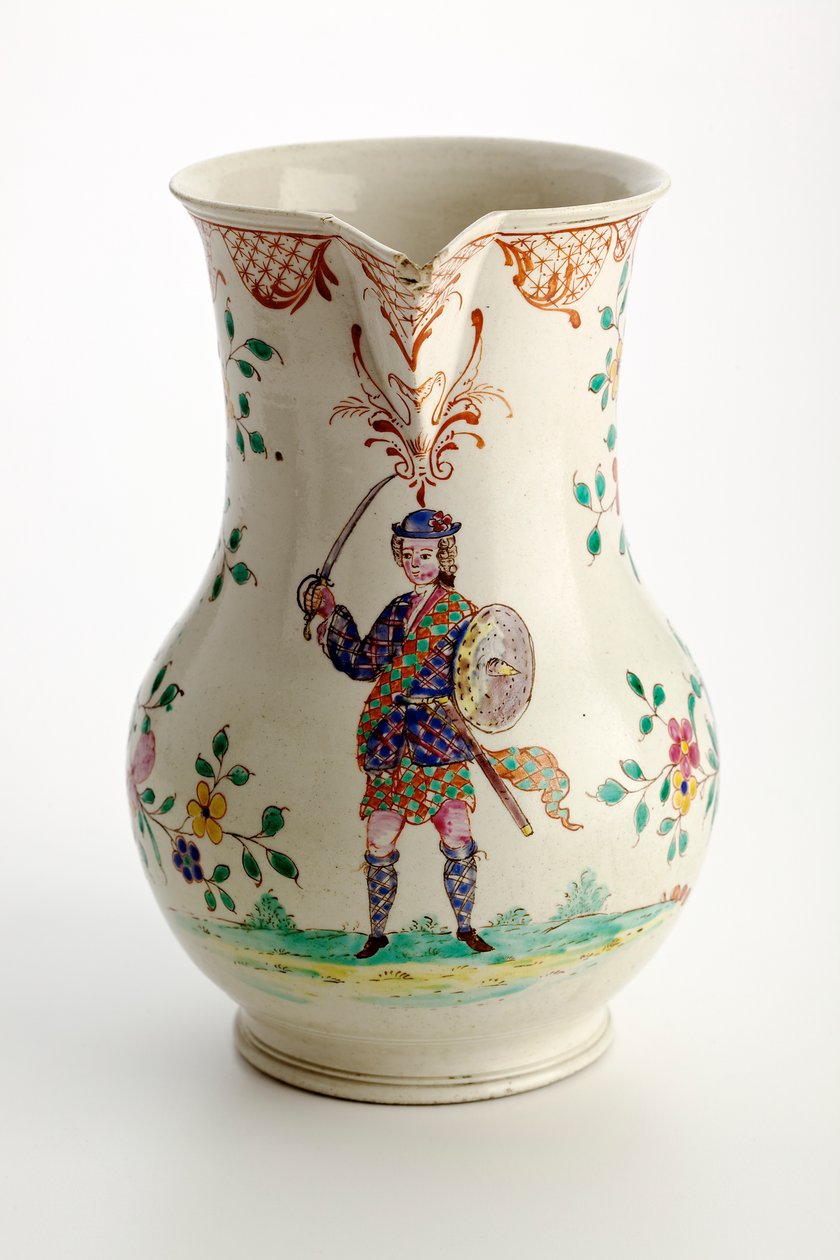 Brocca Staffordshire decorata con figura in costume delle Highlands, 1755 da English School