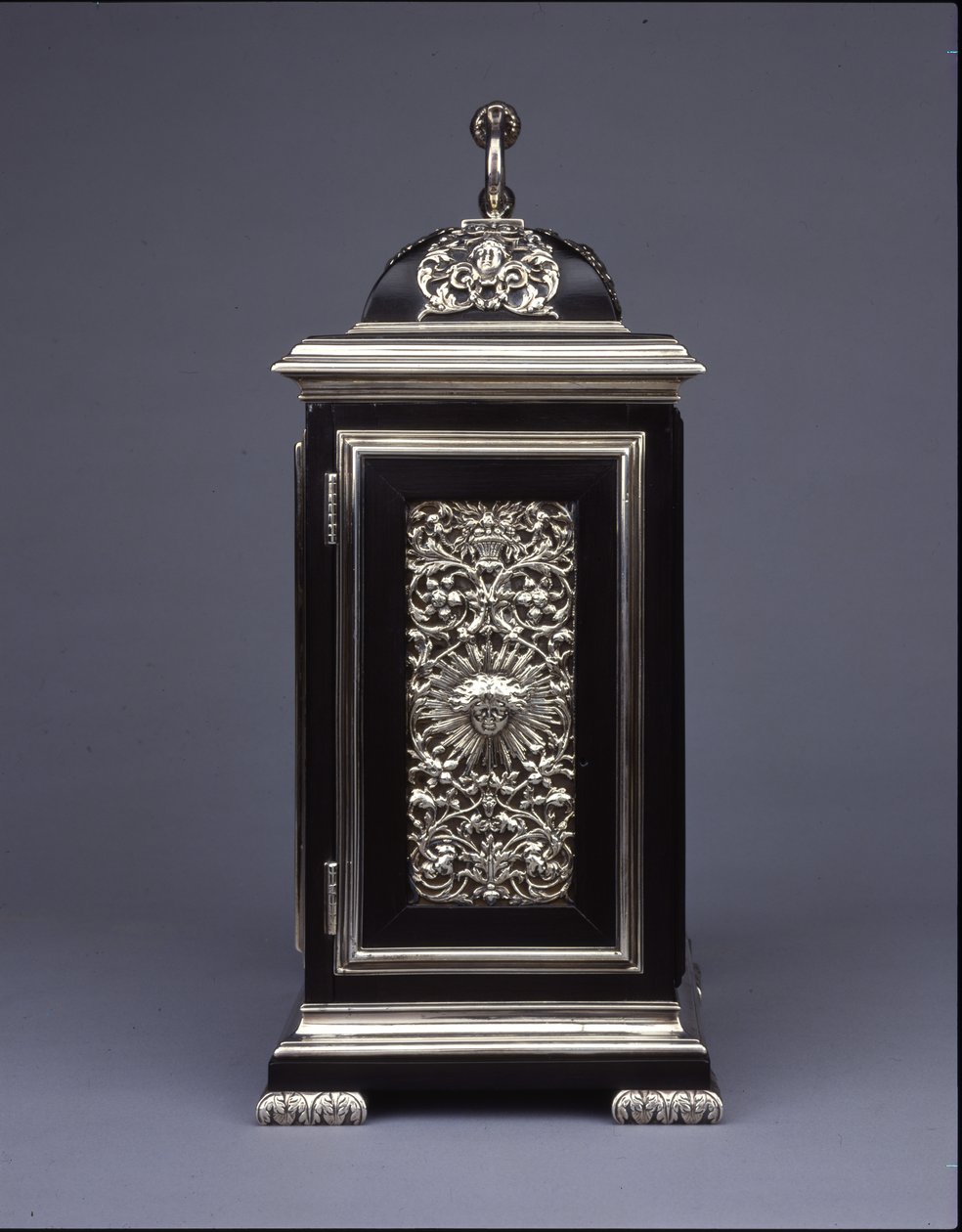 Il Barnard Tompion, Tompion e Banger, Londra, No. 460, orologio a staffa a suoneria, circa 1708 da English School