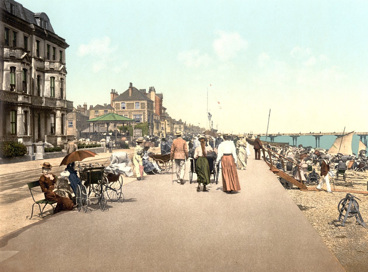 La Promenade, Deal da English School