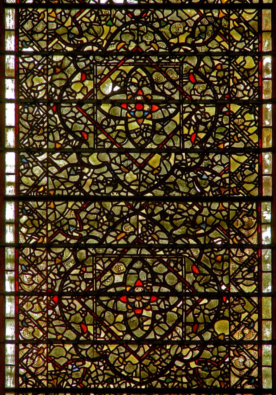 Vetrata delle Cinque Sorelle raffigurante grisaille da English School