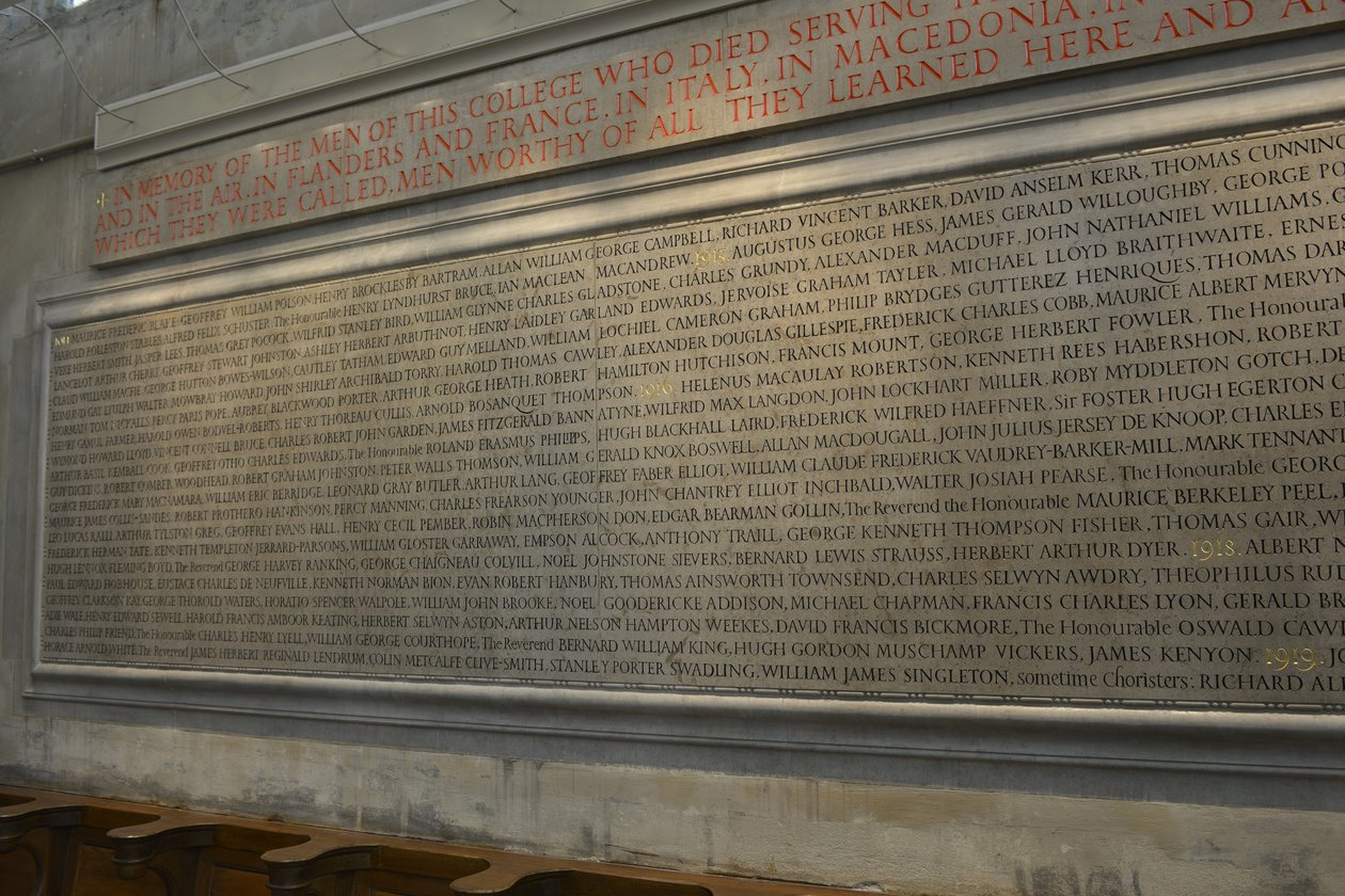 Memoriale ai membri del New College, Oxford, che persero la vita durante la Prima Guerra Mondiale da Eric (workshop of) Gill