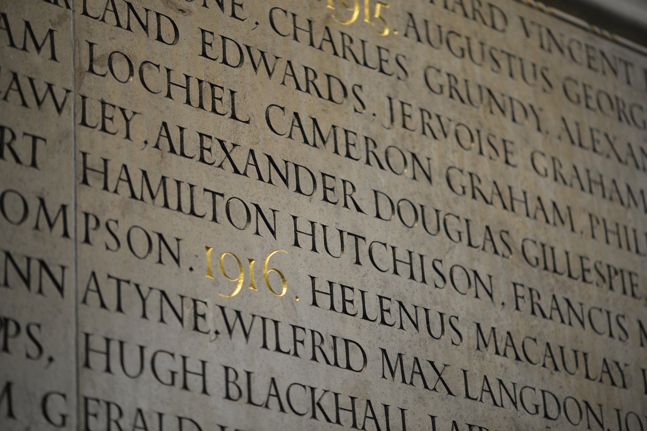 Memoriale ai membri del New College, Oxford, che persero la vita durante la Prima Guerra Mondiale da Eric (workshop of) Gill