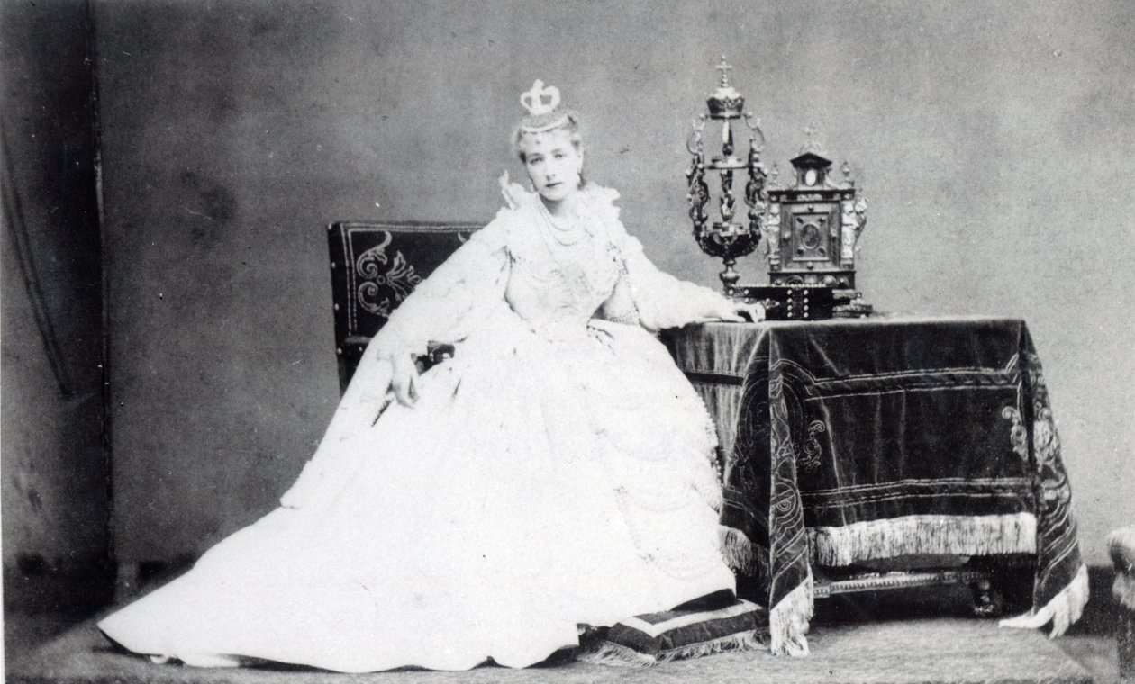 Sarah Bernhardt (1844-1923) nel ruolo di Marie de Neubourg in 