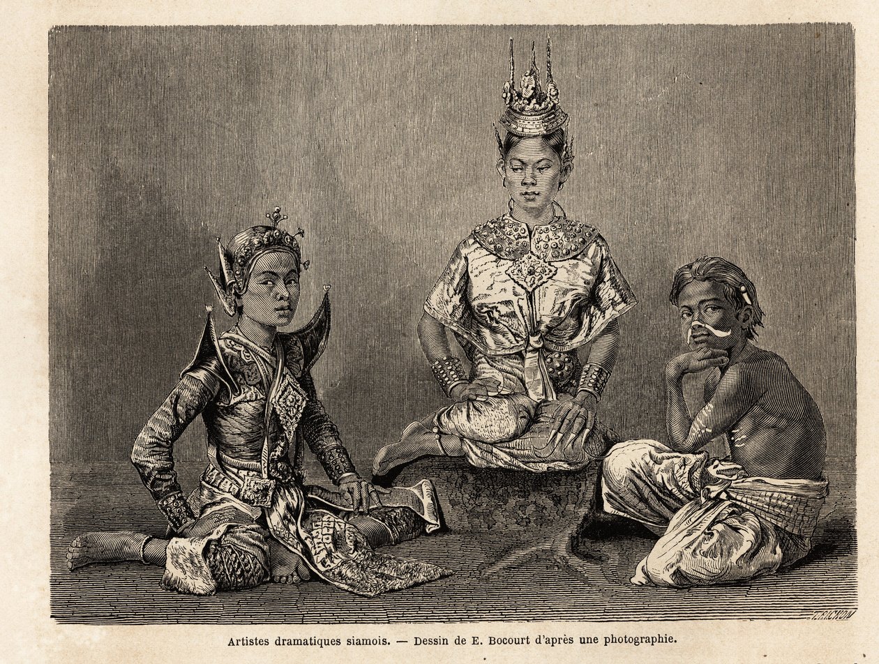 Artisti drammatici siamesi, disegno di E.Bocour, per illustrare il viaggio di Henri Mouhot nei regni di Siam, Cambogia e Laos dal 1858 al 1861. Incisione in Le tour du monde, a cura di Edouard Charton da Etienne Gabriel Bocourt