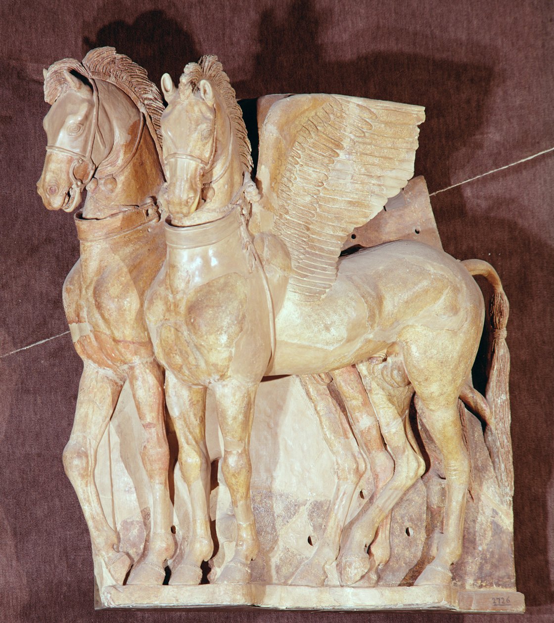 Due cavalli alati dal frontone di un tempio, IV-III secolo a.C. da Etruscan