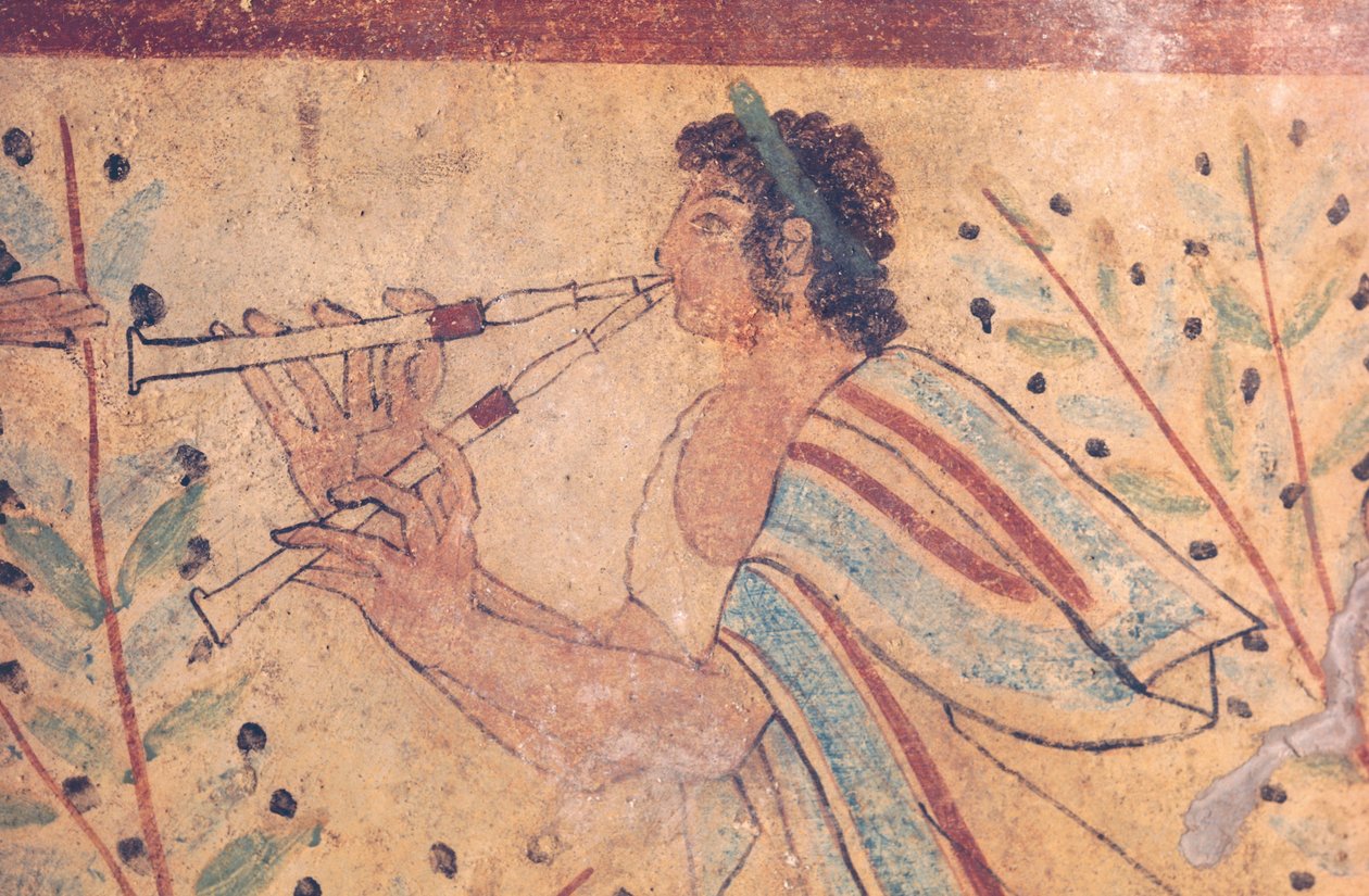 Arte etrusca: un suonatore di flauto (dettaglio) da Etruscan
