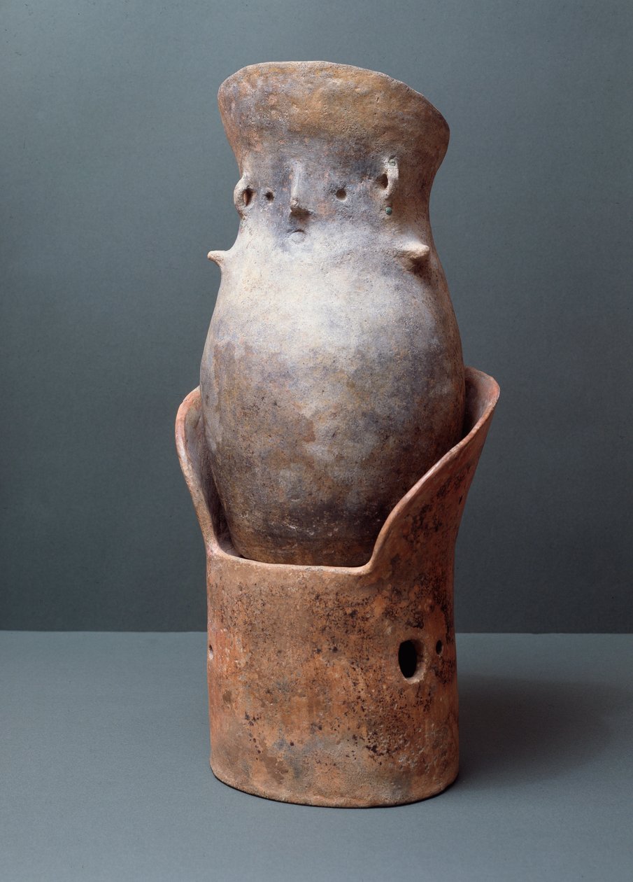 Civiltà etrusca, rito funebre: ossuario canopo sagomato, VIII secolo a.C. dal sito di Bisenzio da Etruscan