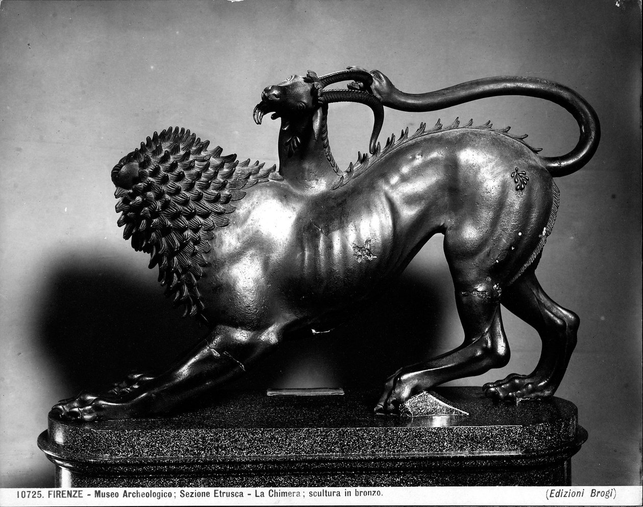 La Chimera ferita di Bellerofonte da Etruscan Etruscan