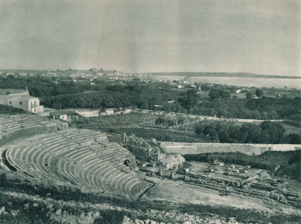 Vista della città dal Teatro Greco, Siracusa, Sicilia, Italia, 1927 da Eugen Poppel